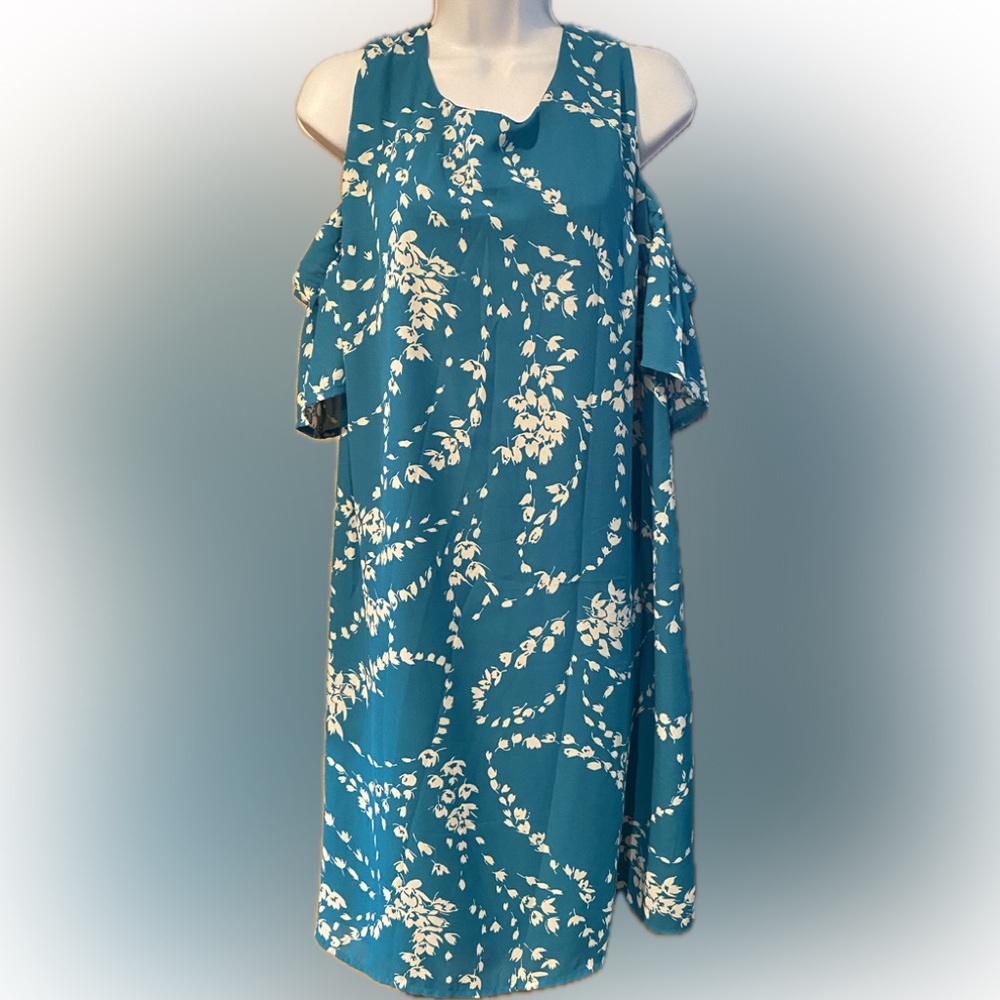 City streets floral bare shoulder straight knee length dress 18W